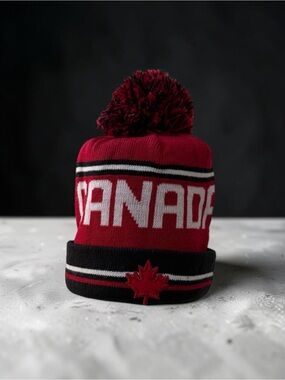 Vintage Hudson’s Bay Team Canada Vancouver 2010 Olympic Kid Toque 🇨🇦